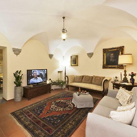 Via Dei Fossi Apartment Florenz Exterior foto